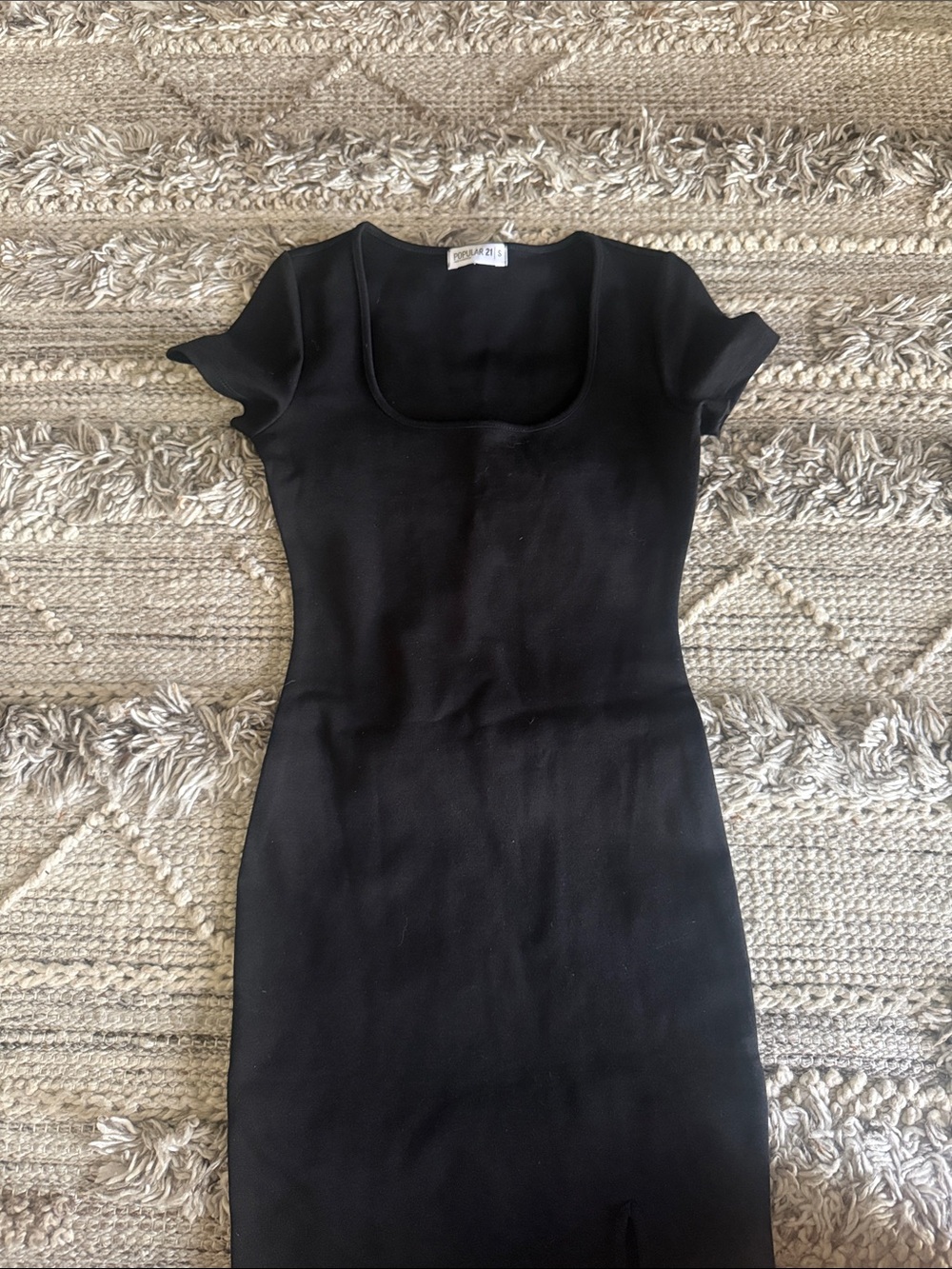 Formfitting Black Scoop-Neck Midi Dress